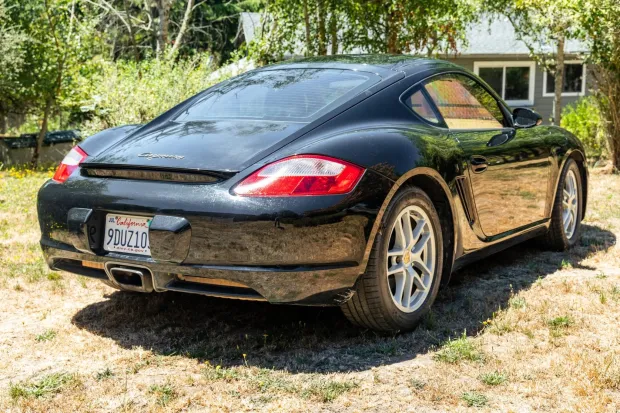 2008 Cayman Base photo 2