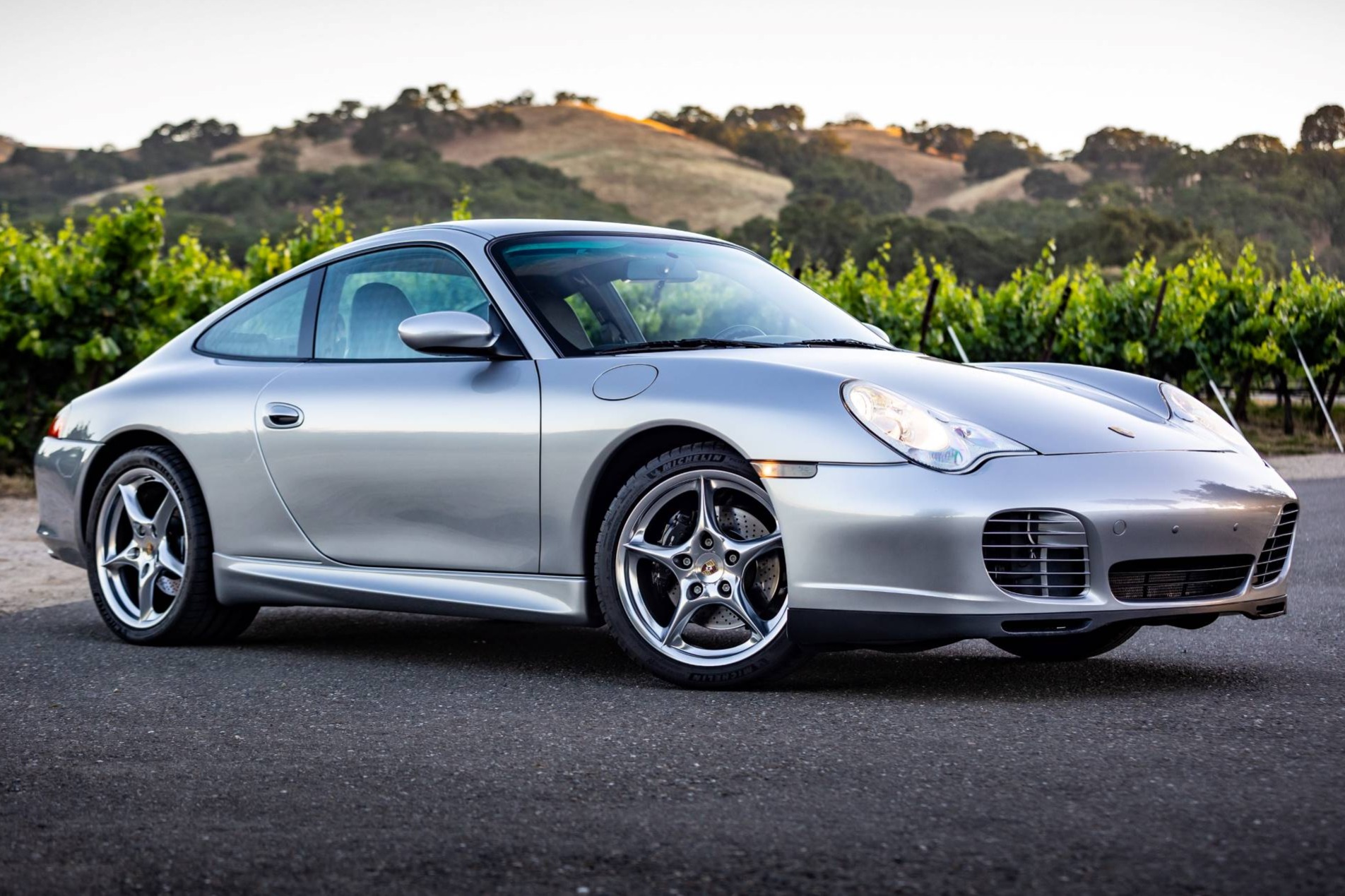 2004 Porsche 911 Carrera