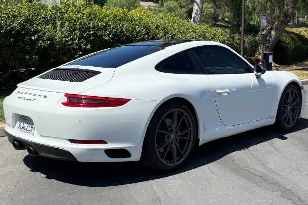 2019 911 Carrera T photo 2