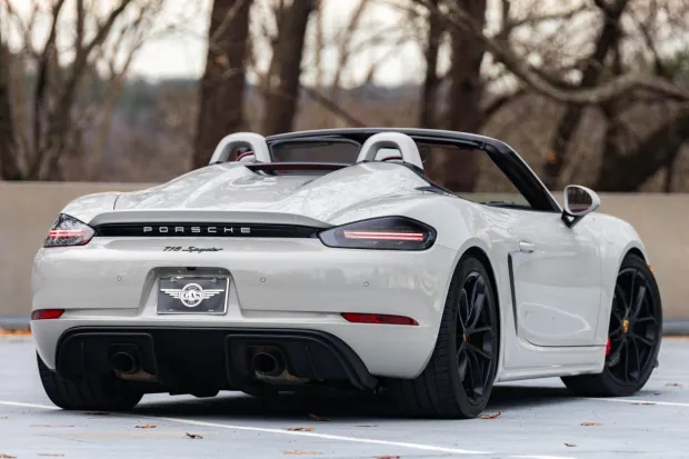2023 718 Boxster Spyder photo 2