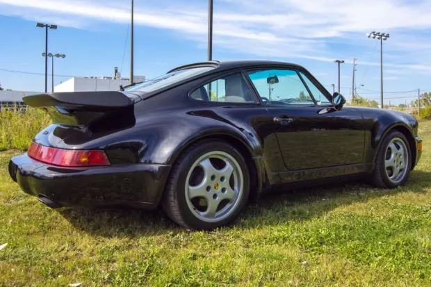 2022 911 Carrera photo 2