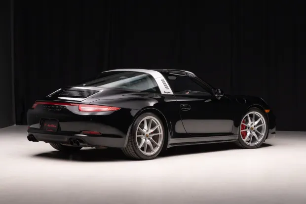2016 911 Targa 4 GTS photo 2
