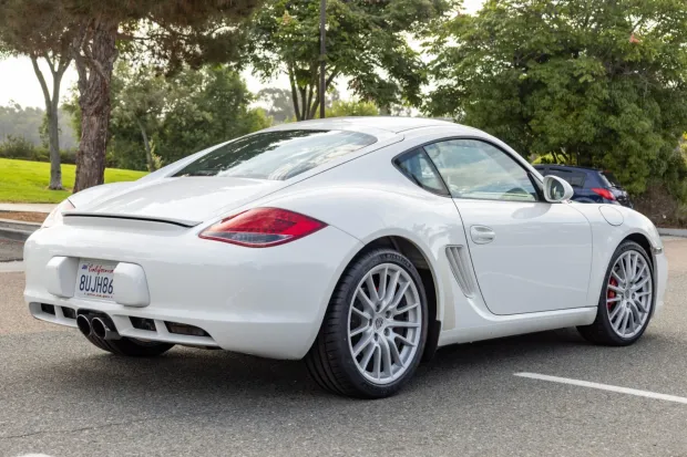 2010 Cayman S photo 2