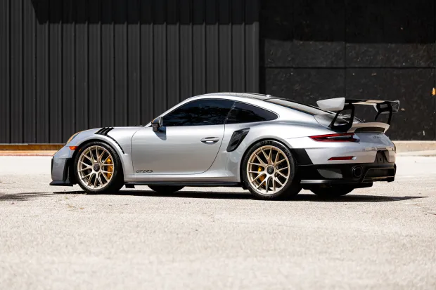 2018 911 GT2 RS photo 2
