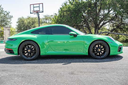 2023 911 Carrera S photo 2