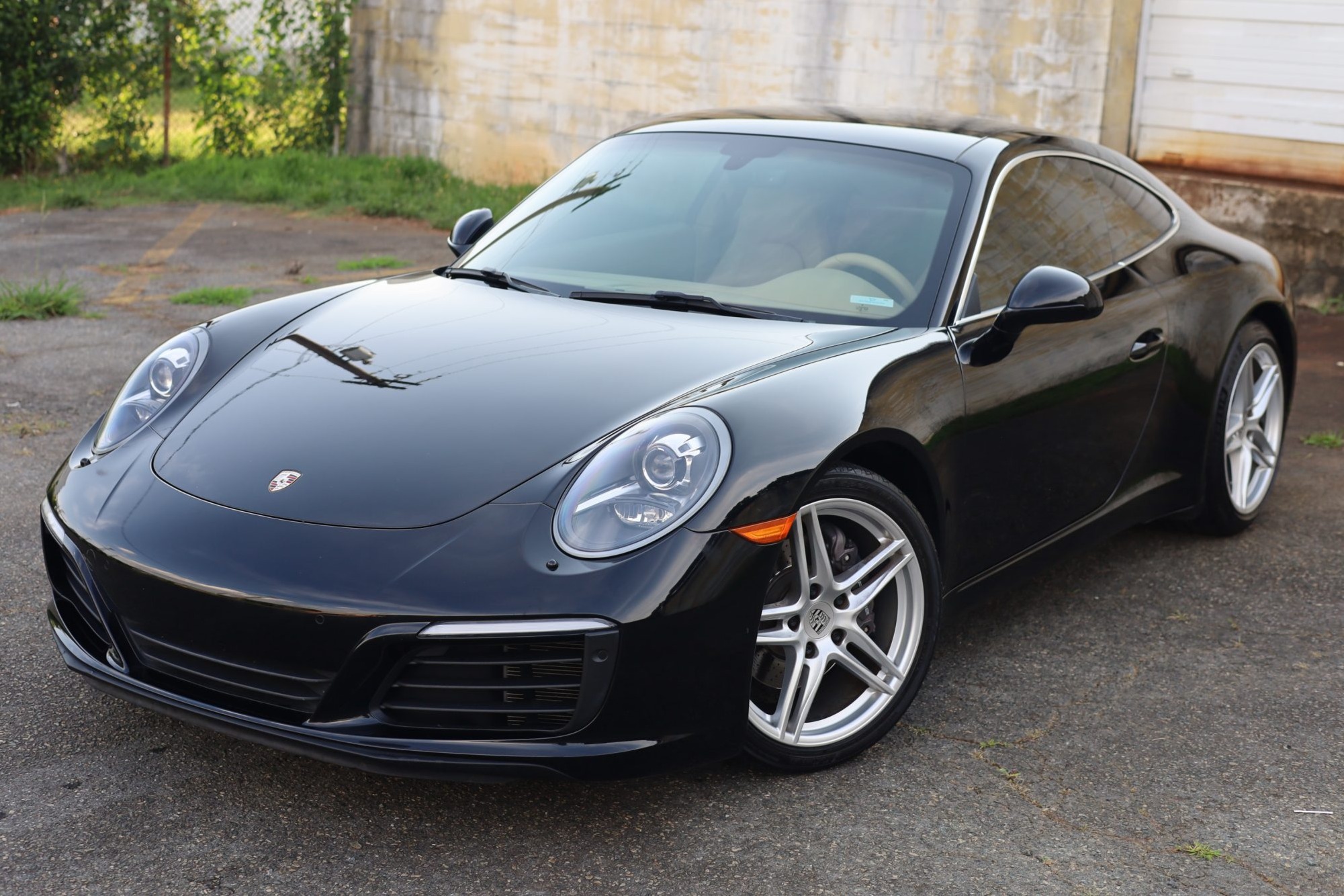 2017 911 Carrera photo 2