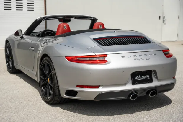 2017 911 Carrera Cabriolet photo 2