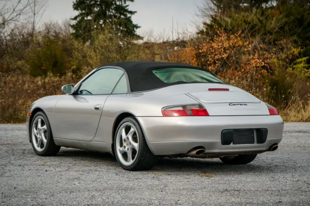 2001 911 Carrera photo 2