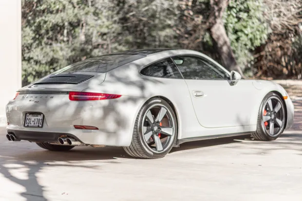 2014 911 50th Anniversary Edition photo 2