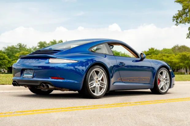 2012 911 Carrera S photo 2