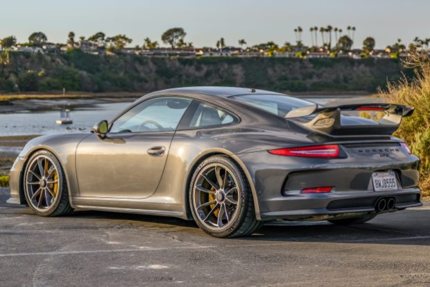 2016 911 GT3 photo 2