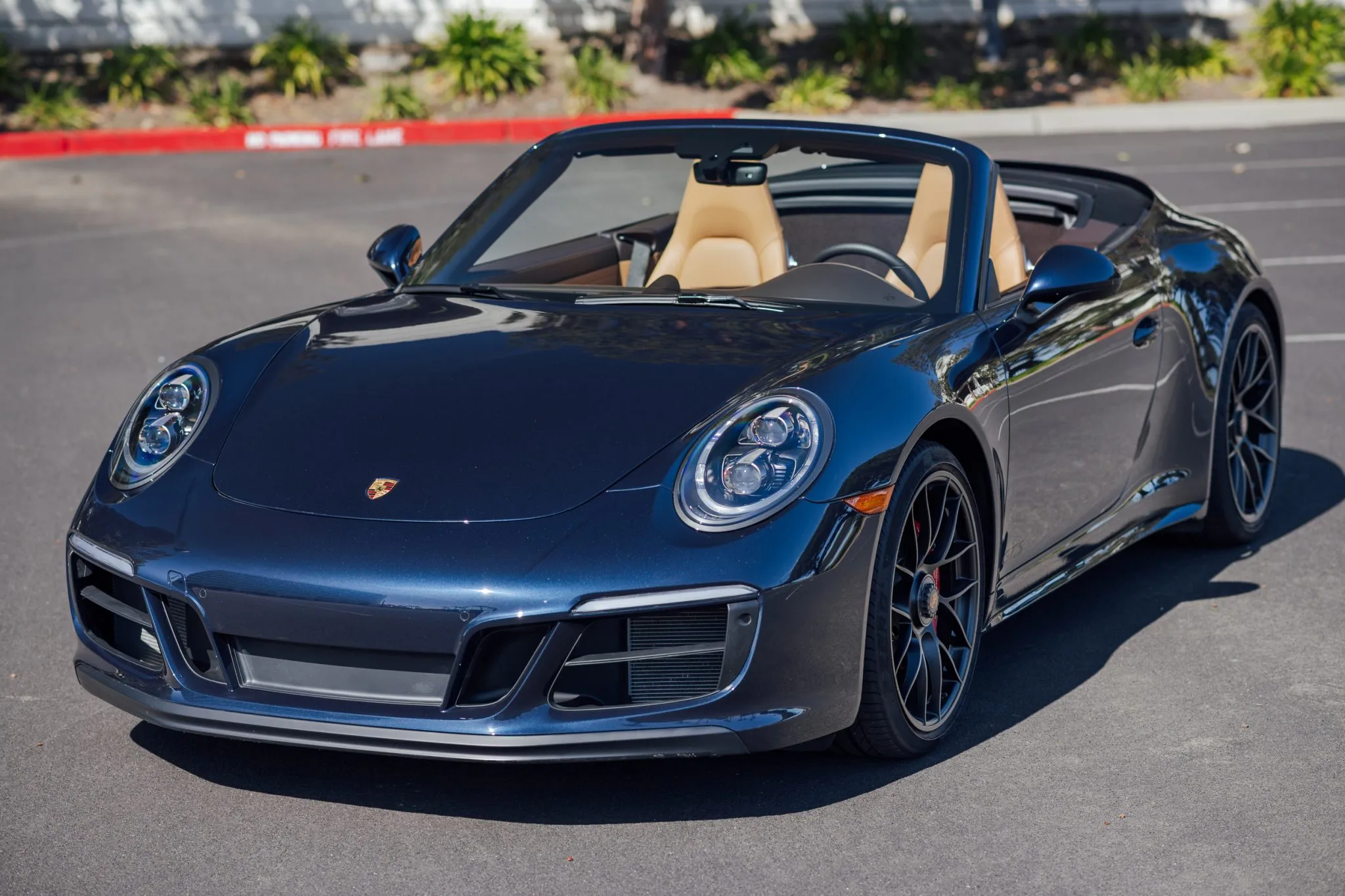 2019 Porsche 911 Carrera 4 GTS Cabriolet