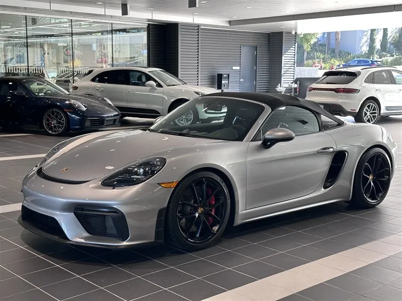 2022 718 Boxster Spyder photo 2