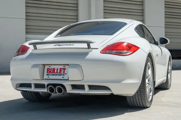 2011 Cayman Base photo 2