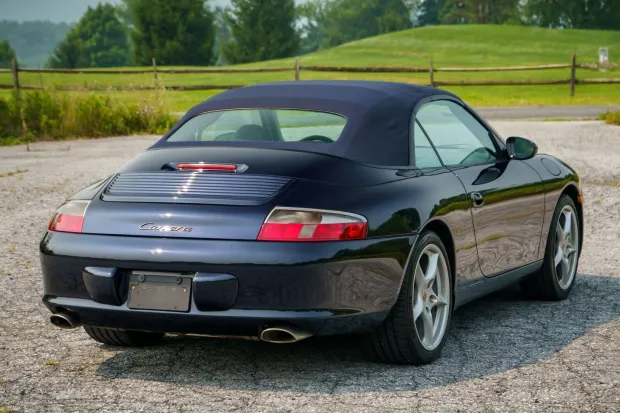 2002 911 Carrera Cabriolet photo 2