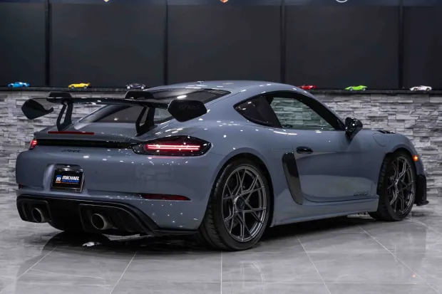 2023 718 Cayman GT4 RS photo 2