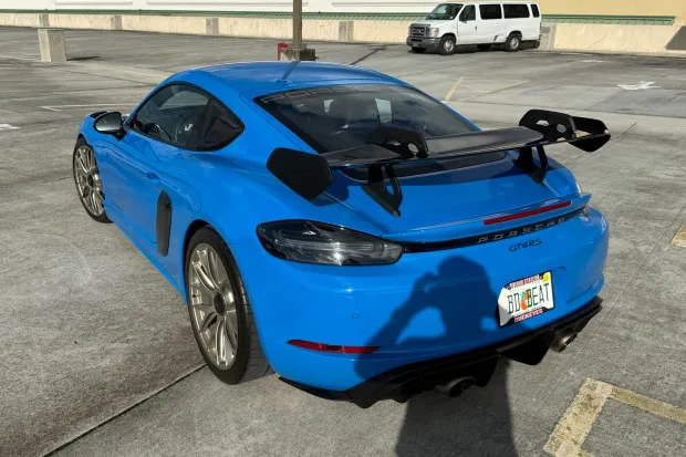 2023 718 Cayman GT4 RS photo 2