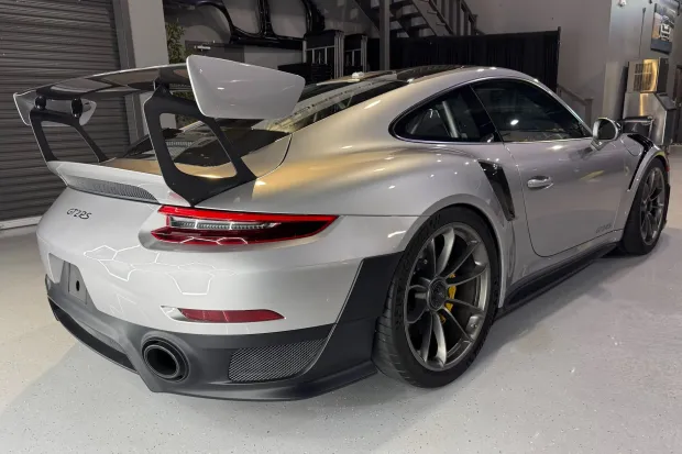 2019 911 GT2 RS photo 2
