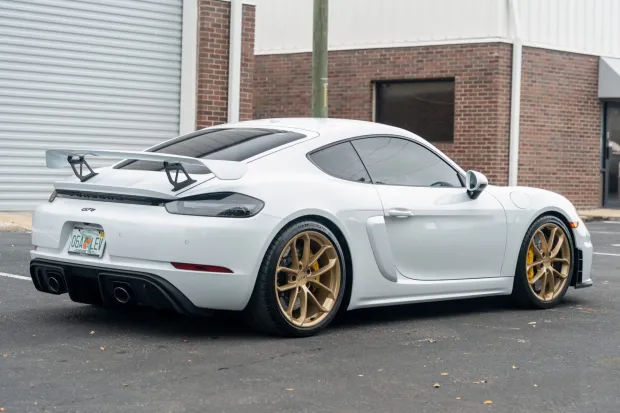 2021 718 Cayman GT4 photo 2