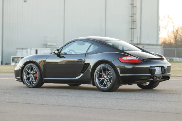 2008 Cayman Base photo 2