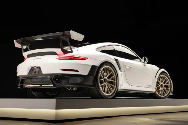2018 911 GT2 RS photo 2