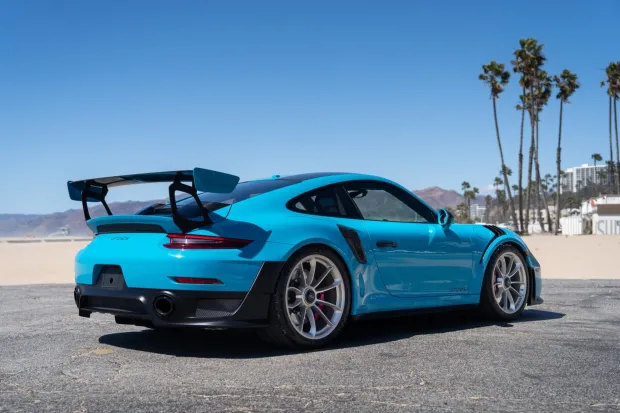 2018 911 GT2 RS photo 2