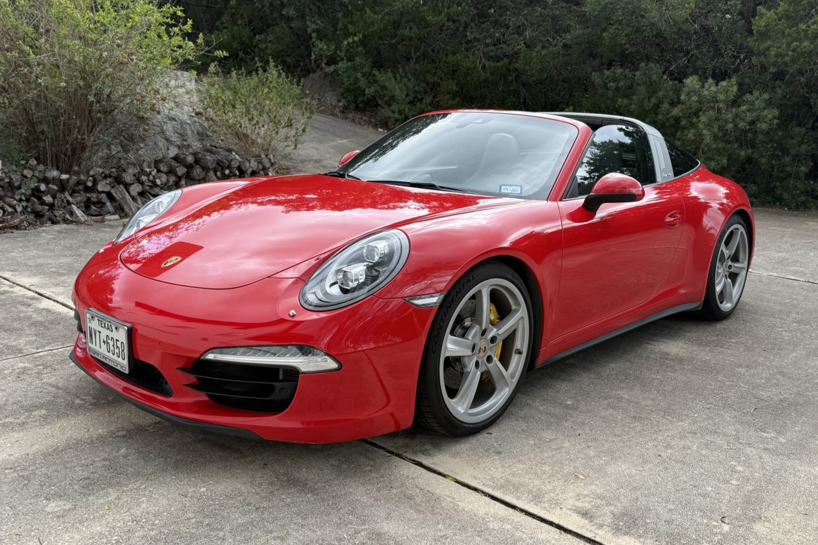 2015 911 Carrera photo 2