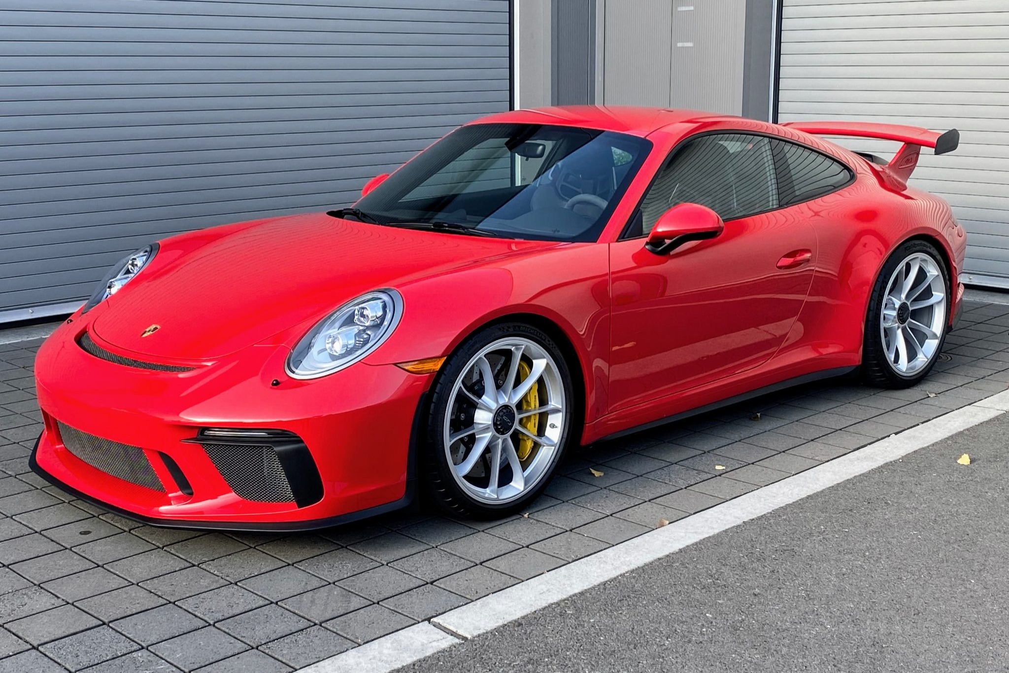 2018 911 GT3 photo 2
