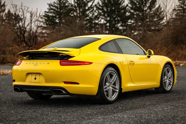 2012 911 Carrera photo 2