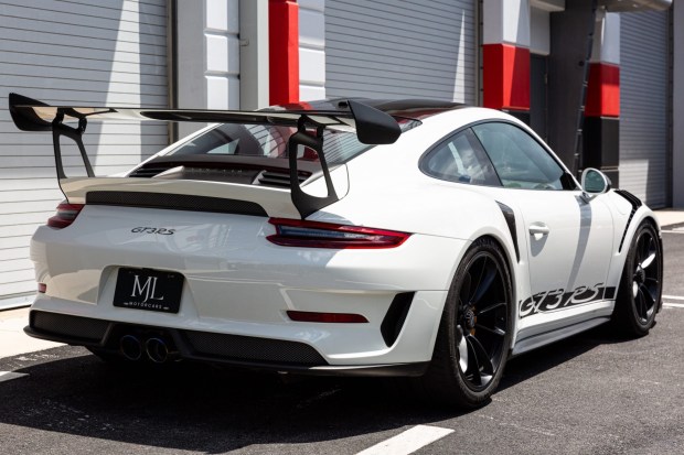 2019 911 GT3 RS photo 2