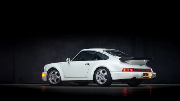 2022 911 Carrera photo 2
