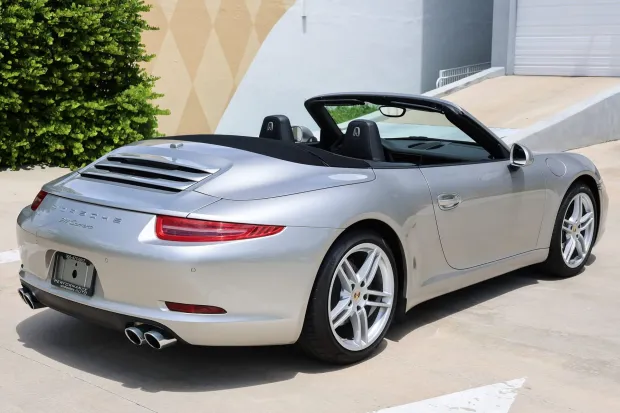 2012 911 Carrera Cabriolet photo 2