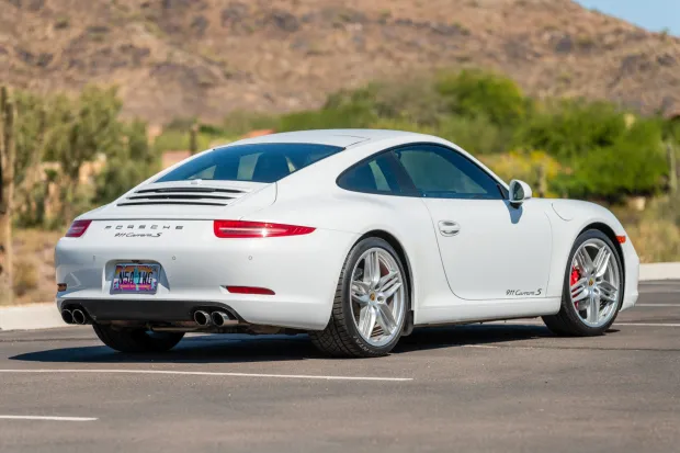 2016 911 Carrera S photo 2