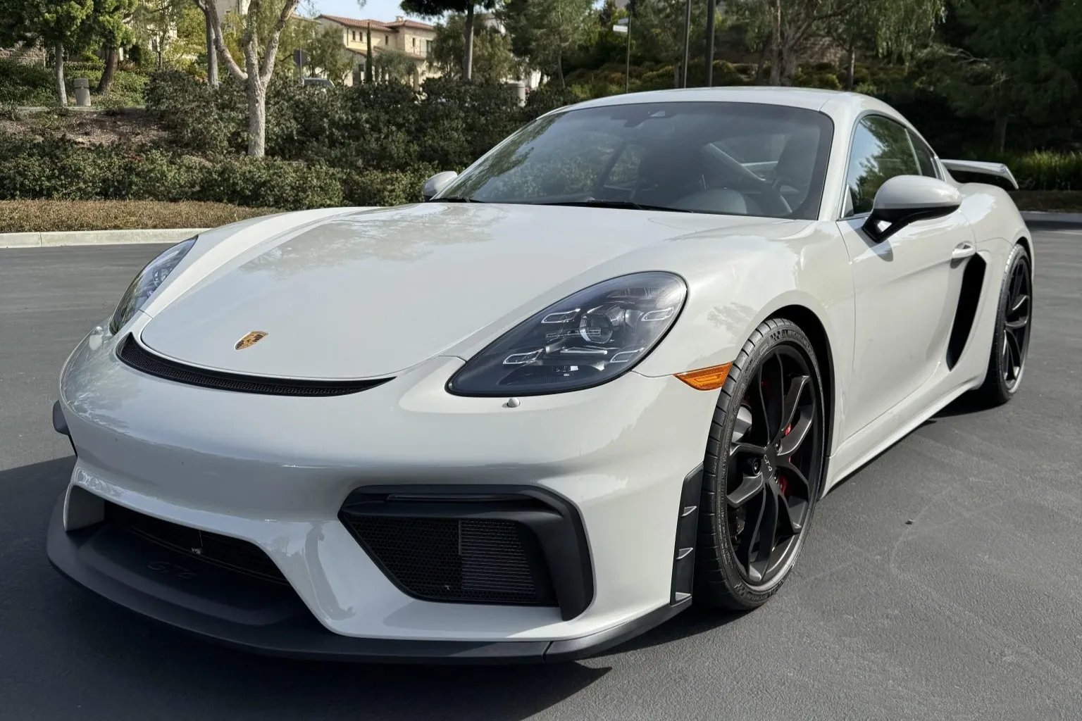 2020 718 Cayman GT4 Clubsport photo 2