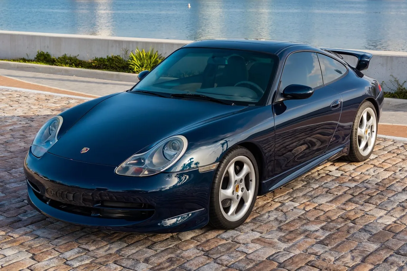 2000 Porsche 911 Carrera