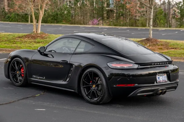 2017 718 Cayman S photo 2