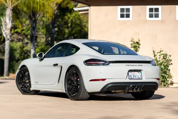 2018 718 Cayman S photo 2