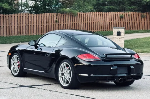 2009 Cayman S photo 2