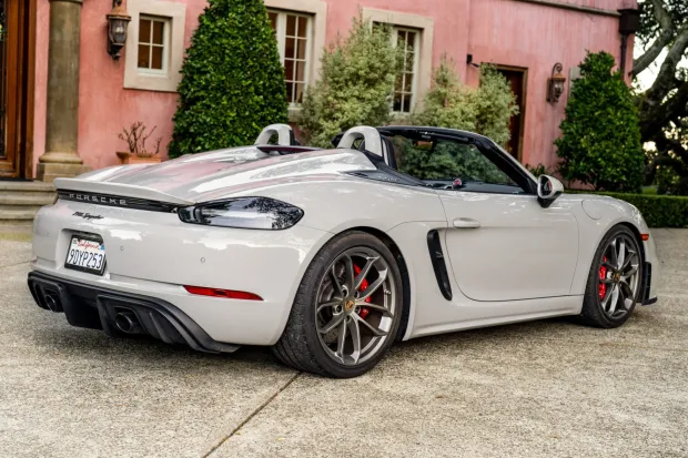 2023 718 Boxster Spyder photo 2