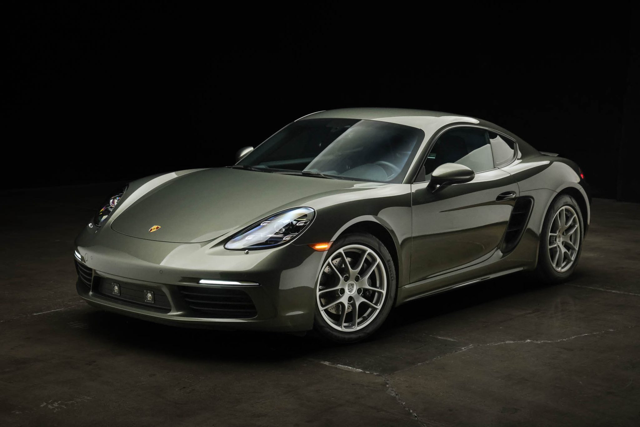 2021 718 Cayman Base