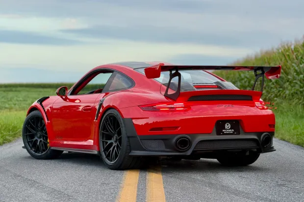 2018 911 GT2 RS photo 2