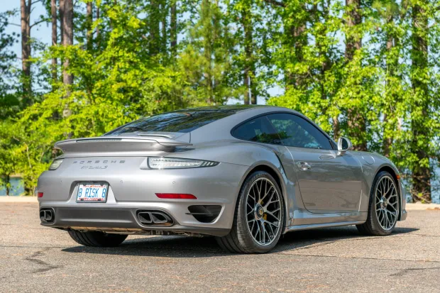 2015 911 Turbo S photo 2