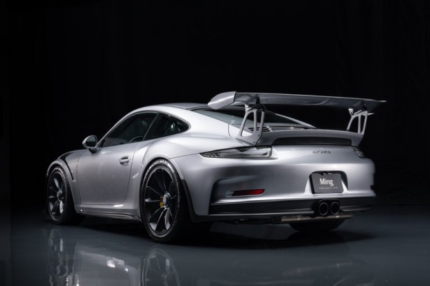 2016 911 GT3 RS photo 2