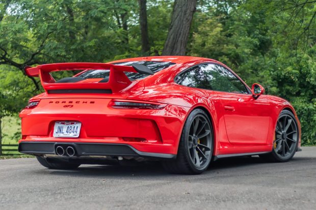 2018 911 GT3 photo 2