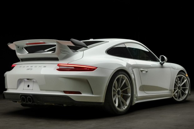 2018 911 GT3 photo 2