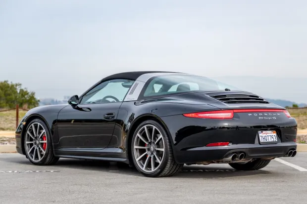 2015 911 Targa 4S photo 2