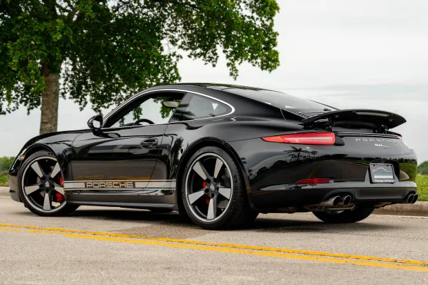 2014 911 50th Anniversary Edition photo 2