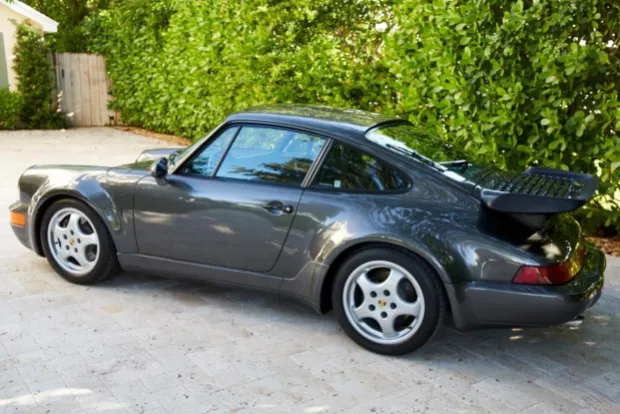 2021 911 Carrera photo 2