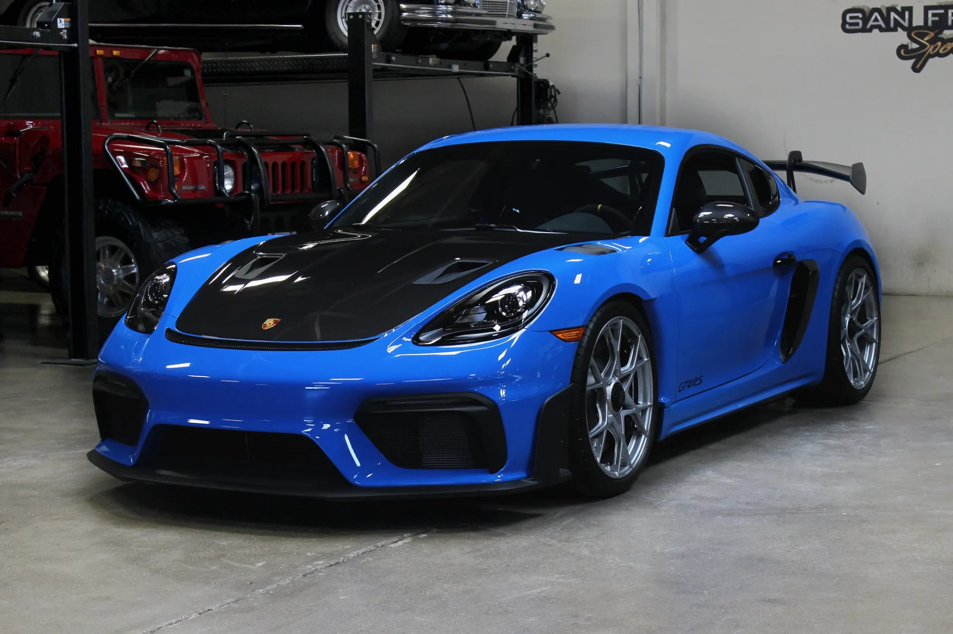 2023 718 Cayman GT4 RS photo 2