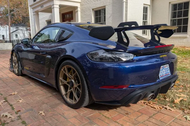 2024 Porsche 718 Cayman GT4 RS photo 2